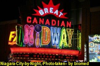 Niagara-City-by-Night,-Photo-taken--